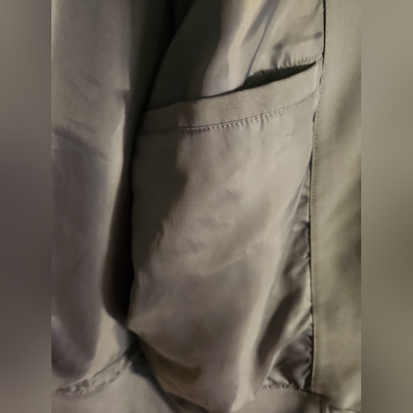 GUESS Men's XXL water-resistant jacket. - Picture 12 of 16